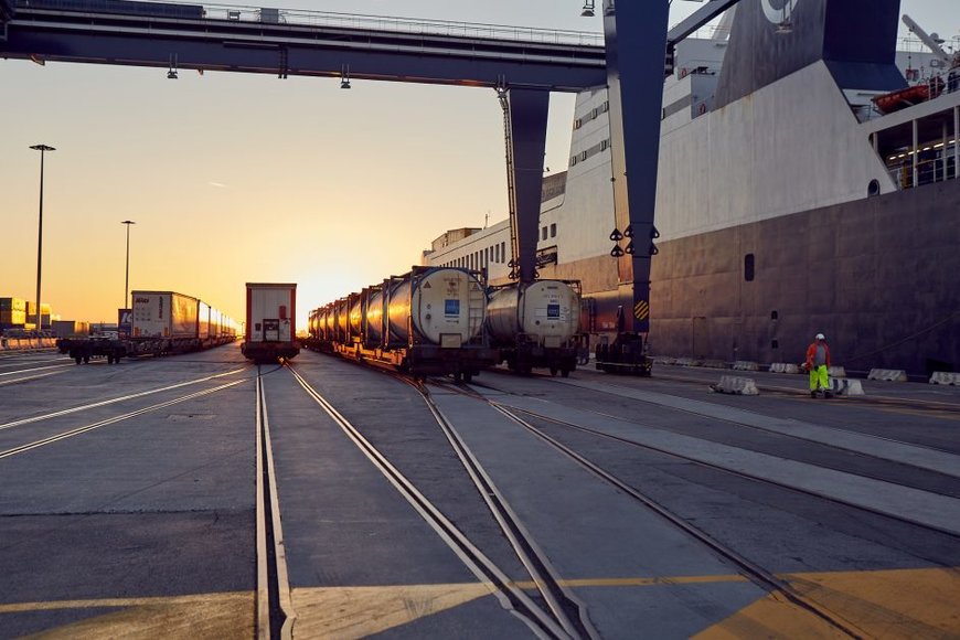 DFDS / primeRail élargissent leur offre intermodale avec de nouveaux services ferroviaires de Sète à Cologne, en partenariat avec Ekol Logistics